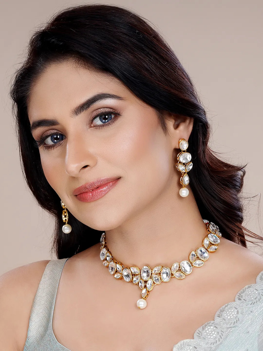 Chic Simplicity Kundan Necklace Set