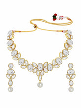 Chic Simplicity Kundan Necklace Set