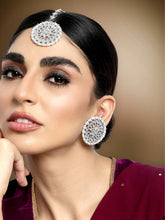 Pearl Perfection Maangtikka Set. Silver-plated round Kundan earrings and maang tikka with pearl detailing.