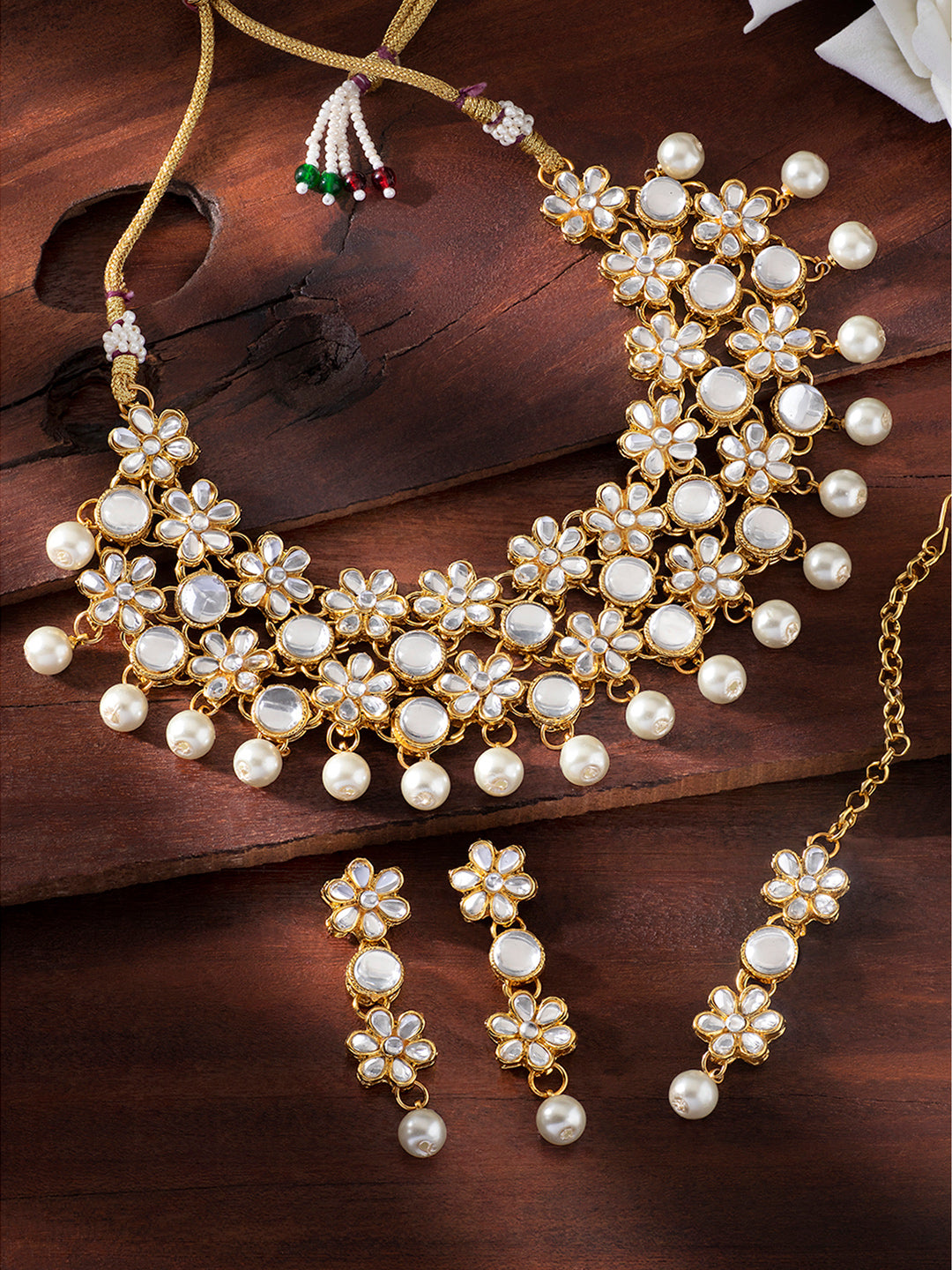 Floral Elegance Kundan Pearl Maangtikka Necklace Set