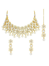 Floral Elegance Kundan Pearl Maangtikka Necklace Set