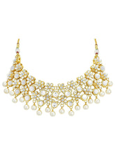 Floral Elegance Kundan Pearl Maangtikka Necklace Set