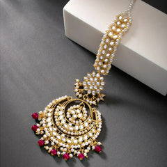 Crystal Glow Crescent Maangtikka