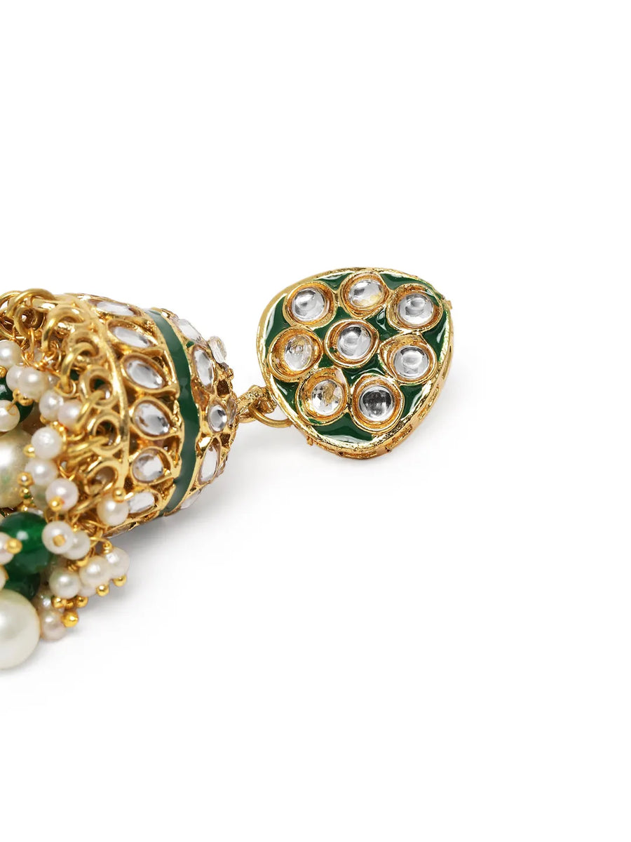 Bridal Bliss Kundan Pearl Adorn. Gold and green Kundan bridal necklace set with pearls, matching earrings, and maang tikka. Perfect for weddings and festive wear.