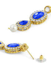 Layered Pearl Necklace Ensemble