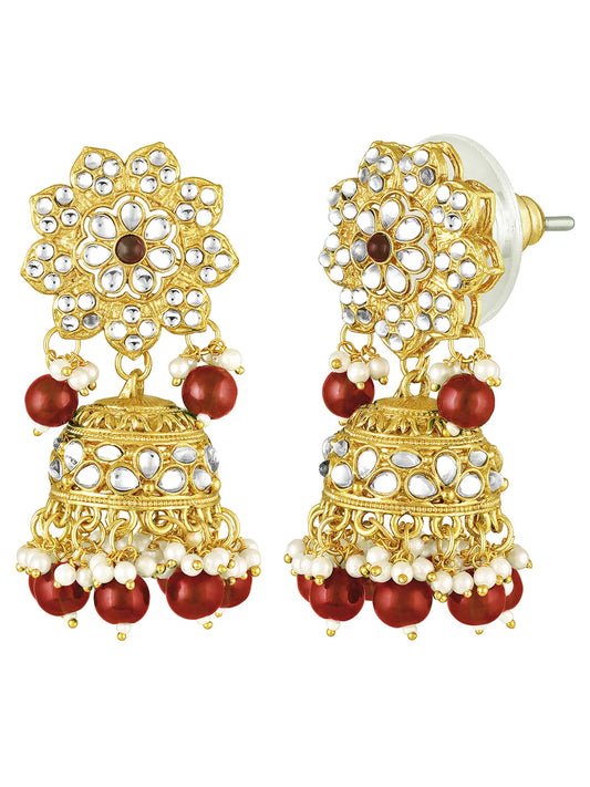 Floral Cascade Faux Kundan Set. Gold and maroon choker necklace set with Kundan, maroon beads, and white pearls, paired with matching earrings and maang tikka perfect for festive and ethnic wear.