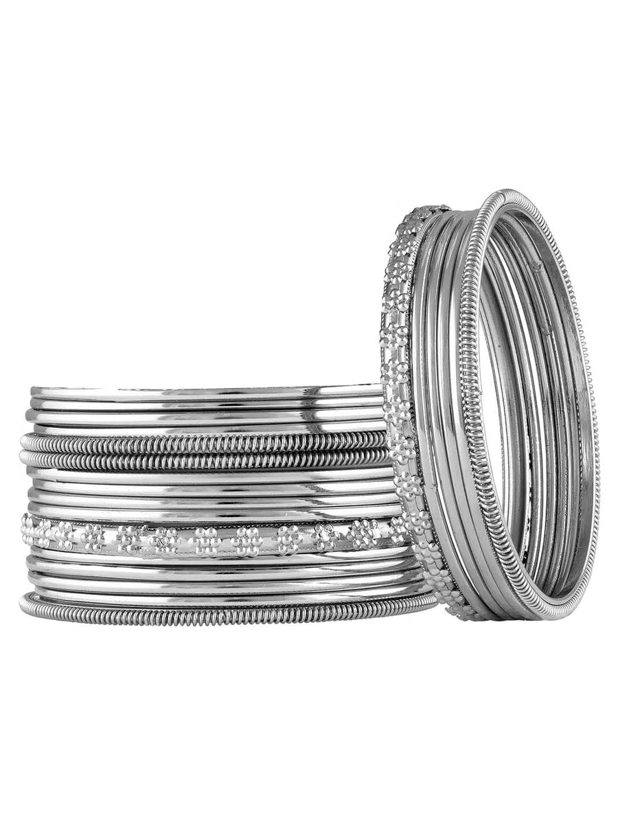 Chic Bangle Set by Peora – Modern Elegance for Every Look