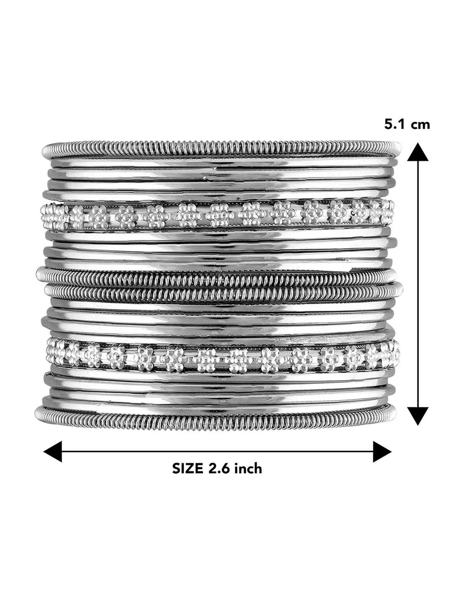 Chic Bangle Set by Peora – Modern Elegance for Every Look