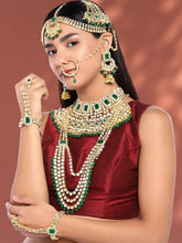 Elegance Embodied Kundan Pearl Bridal Set