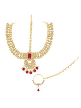 Elegance Embodied Kundan Pearl Bridal Set