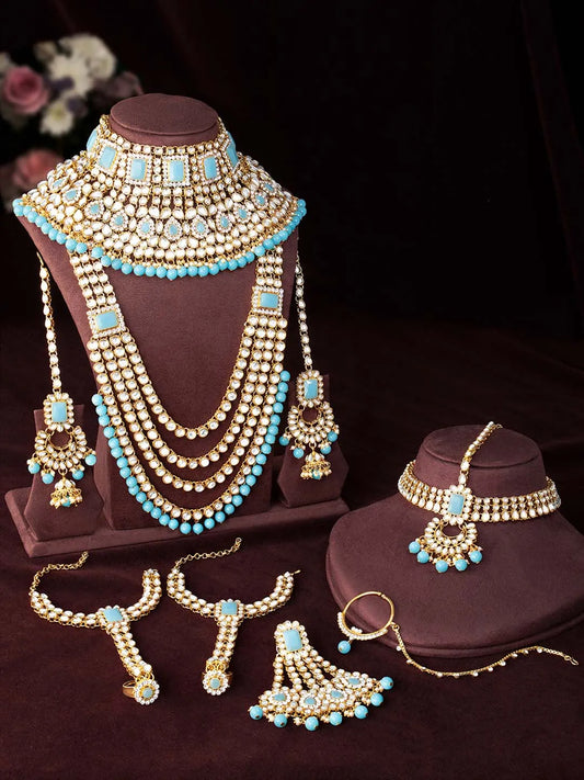 Bridal Jewellery Ensemble by Peora | Graceful Elegance for Brides