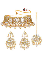 Pearl Essence Kundan Choker Set with Maangtikka