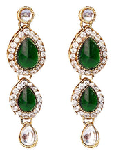 Graceful Greens Kundan Stone Necklace Set with Maangtikka