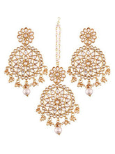 Regal Kundan Lariya Maangtikka Set. Pair of earrings & Maangtikka with kundan & beads. Best for festive & ethnic occasions.