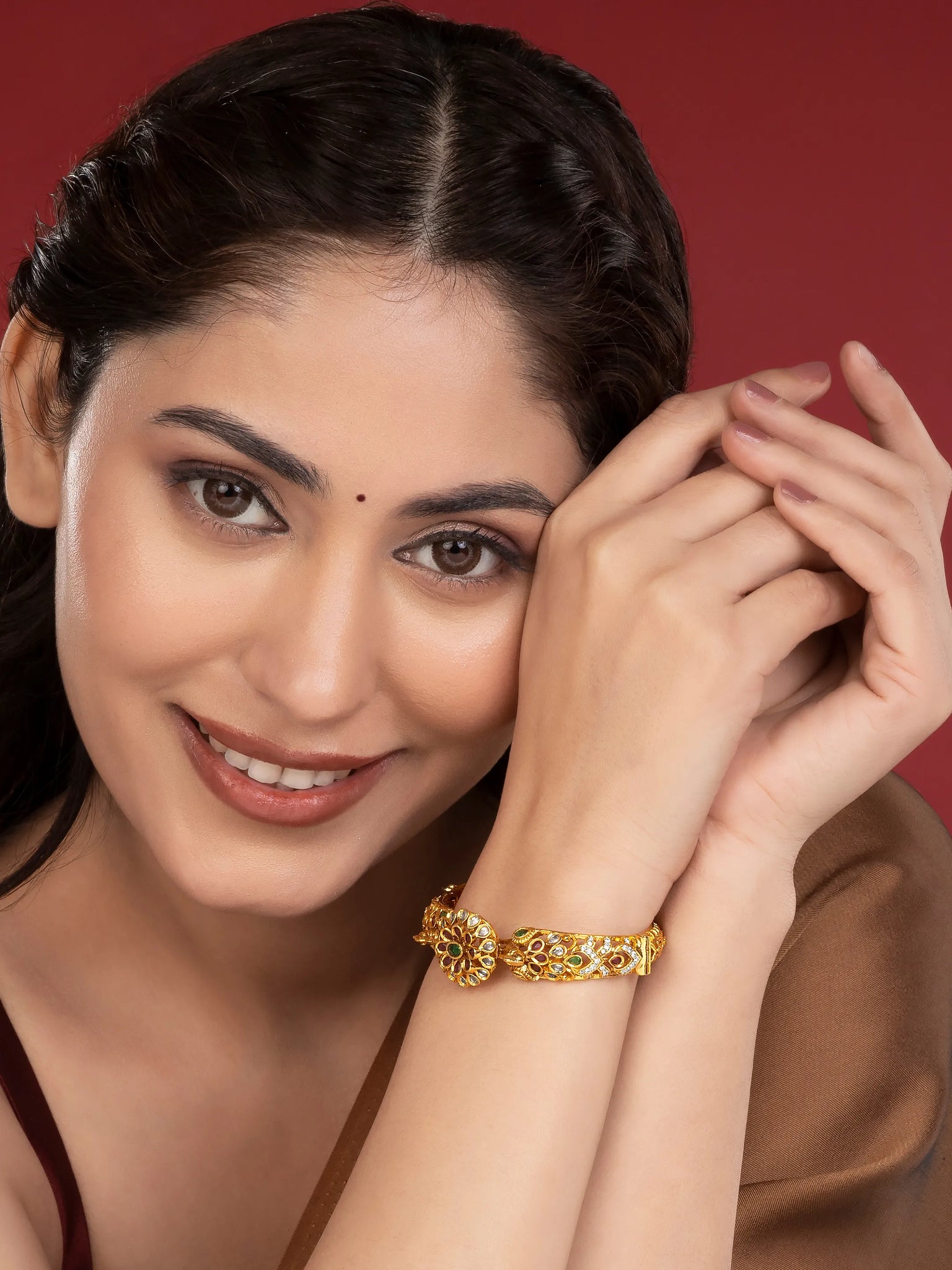 Elegant Kundan Floral Gold Bangle