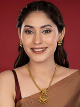 Ornate Floral Filigree Necklace Set