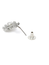 Graceful Floral Pearl Necklace Set