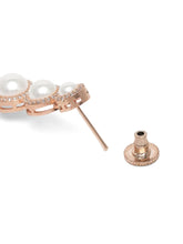 Pearl Necklace Set with Timeless Charm