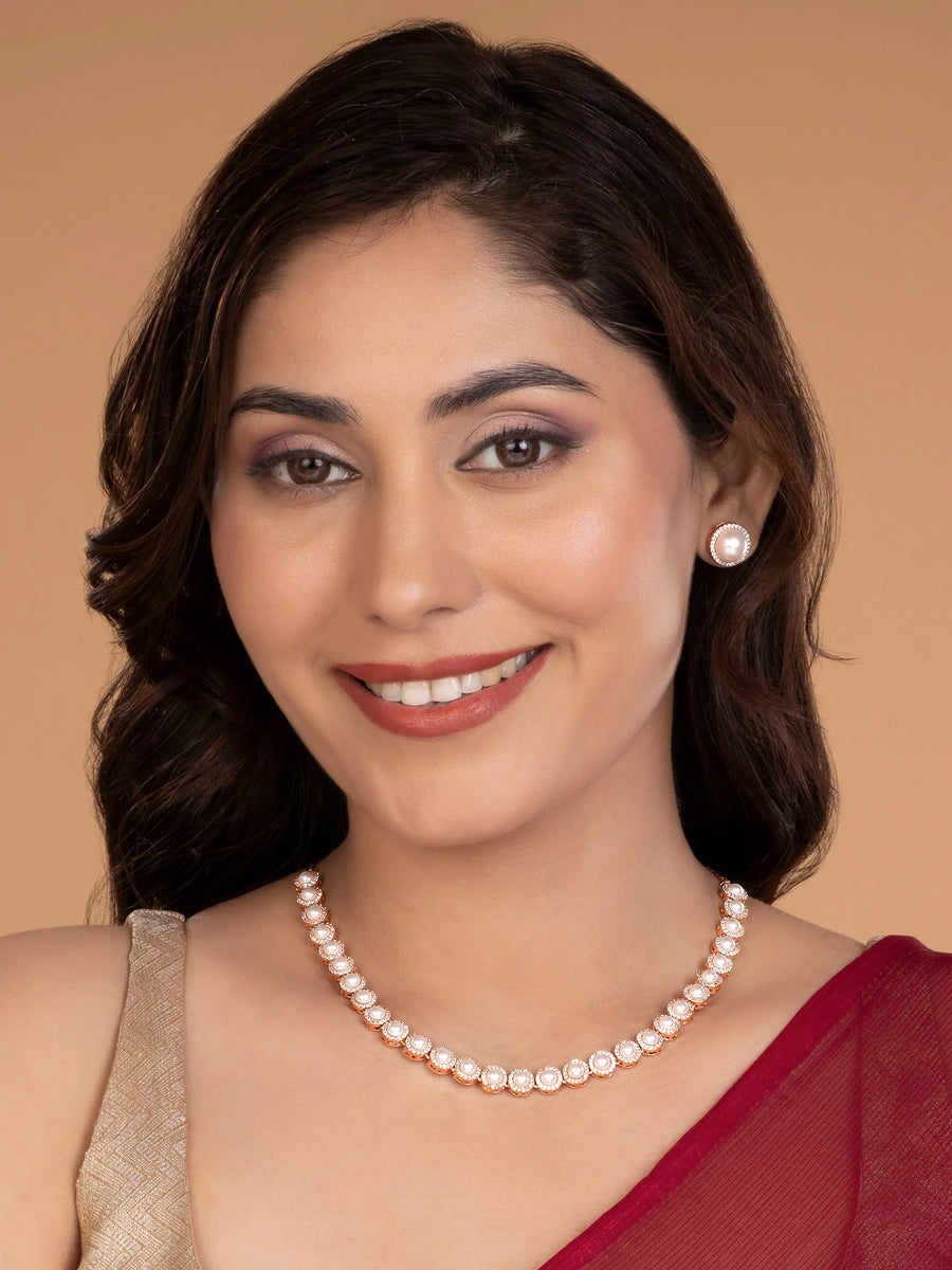 Pearl Embrace Evening Glow Necklace Set