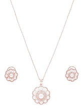 Glowing Bloom Pearl Pendant Set