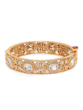 Timeless Elegance Kundan Gold Bangle