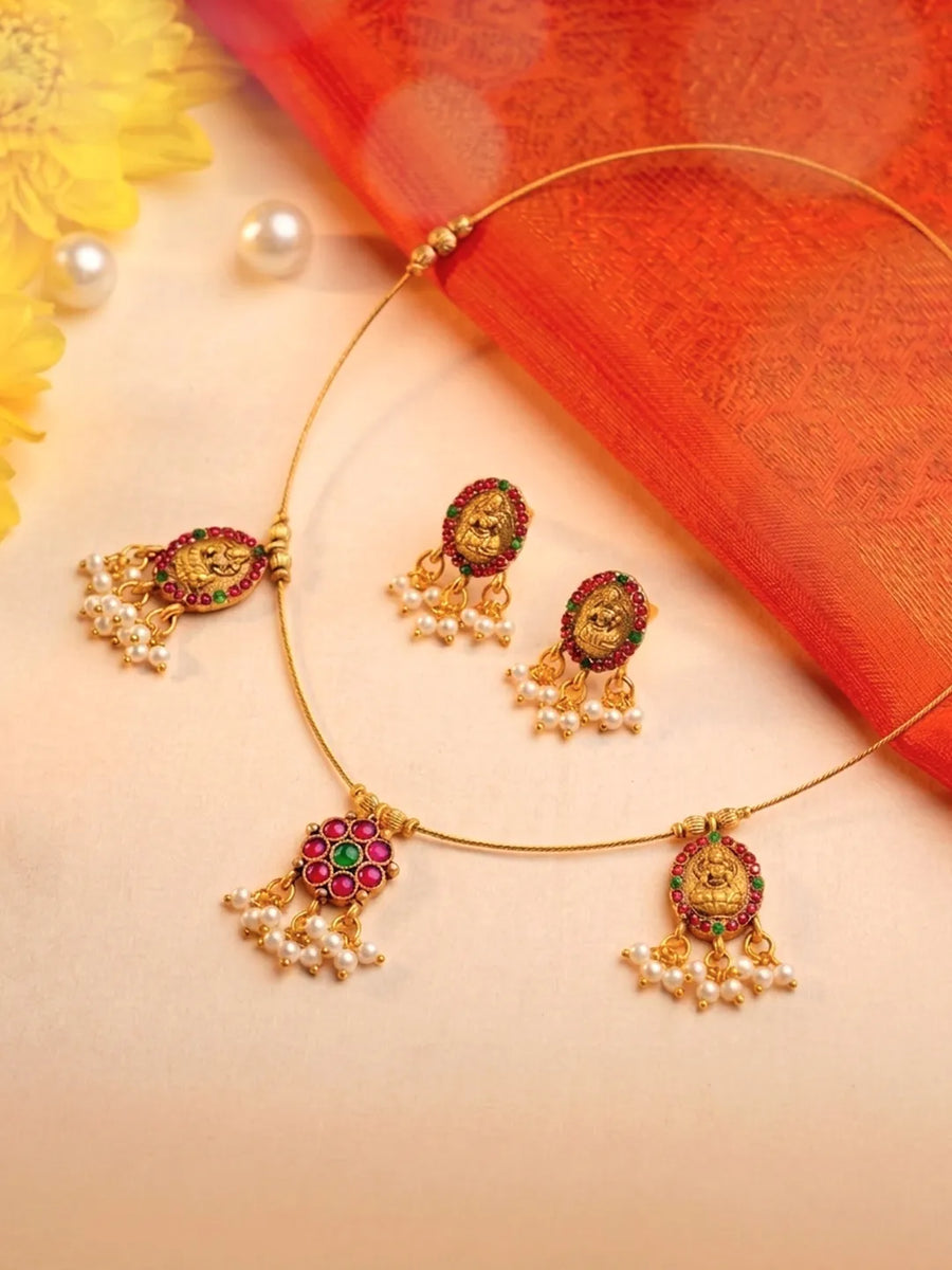 Peora Ruby Green Bloom Necklace Set - Gold
