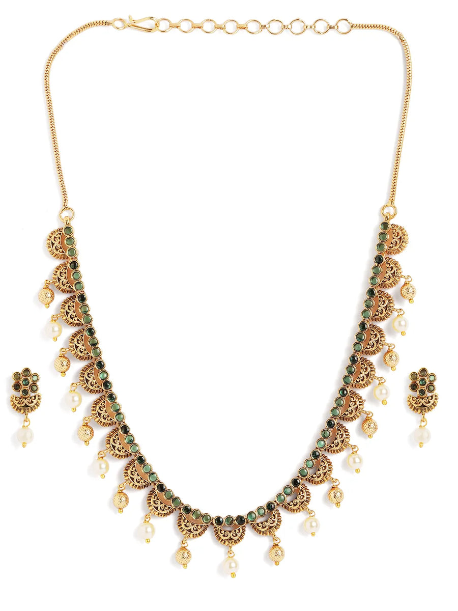 Graceful Temple Style Pearl Necklace Set
