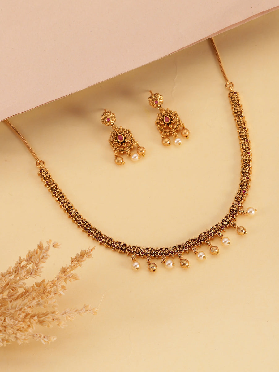 Royal Temple Choker with Dangling Pearls