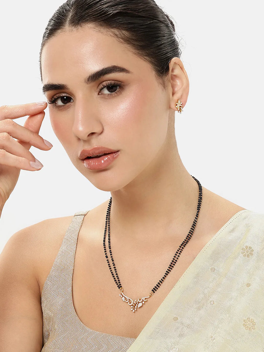 Graceful Leaf Pattern Mangalsutra Set - Gold