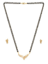Graceful Leaf Pattern Mangalsutra Set - Gold