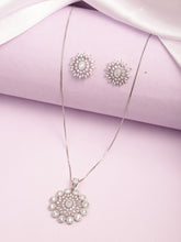 Star Petal Sparkling Pendant Set