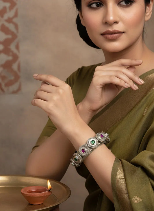 Antique Echo Faux Kundan Bangles Set