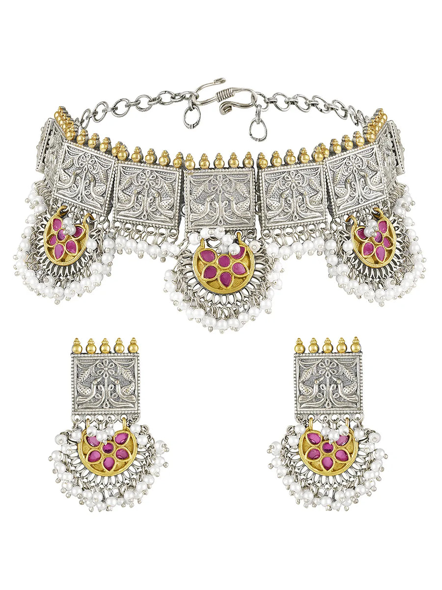 Classic Floral Pendant Pearl Necklace Set