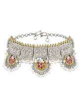 Classic Floral Pendant Pearl Necklace Set