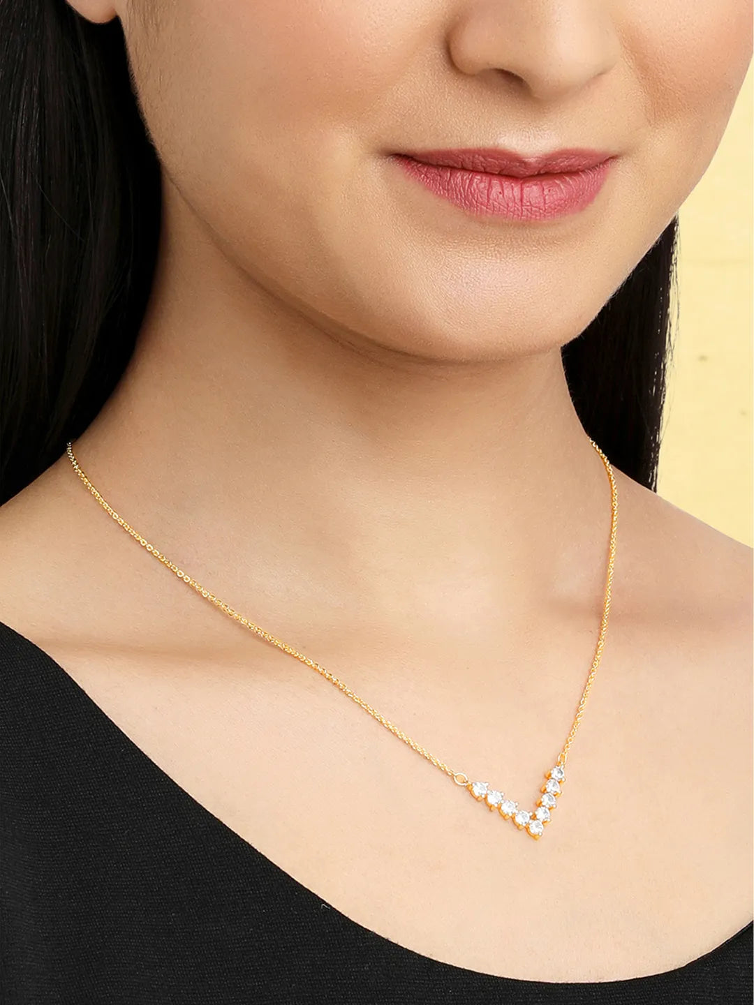 V Shaped Crystal Sparkle Pendant Chain