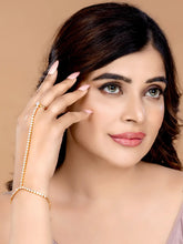 Royal Radiance Crystal Haathphool