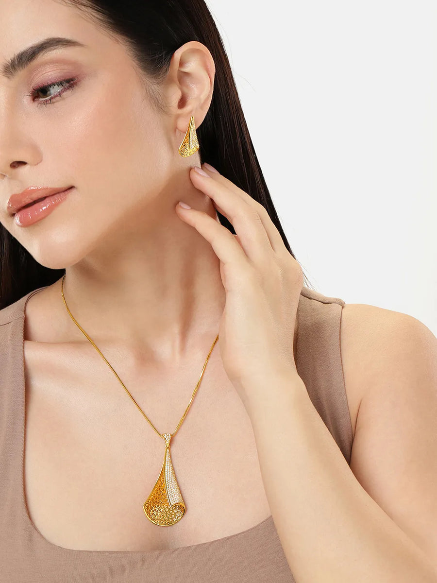 Unique CZ Studded Chain Pendant Set