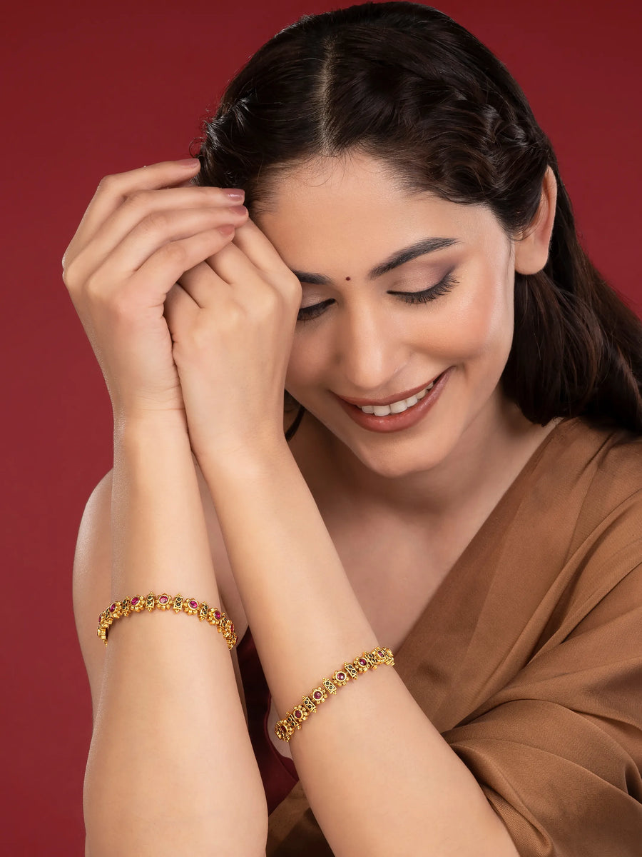Graceful Bangles in Floral Stone Craft