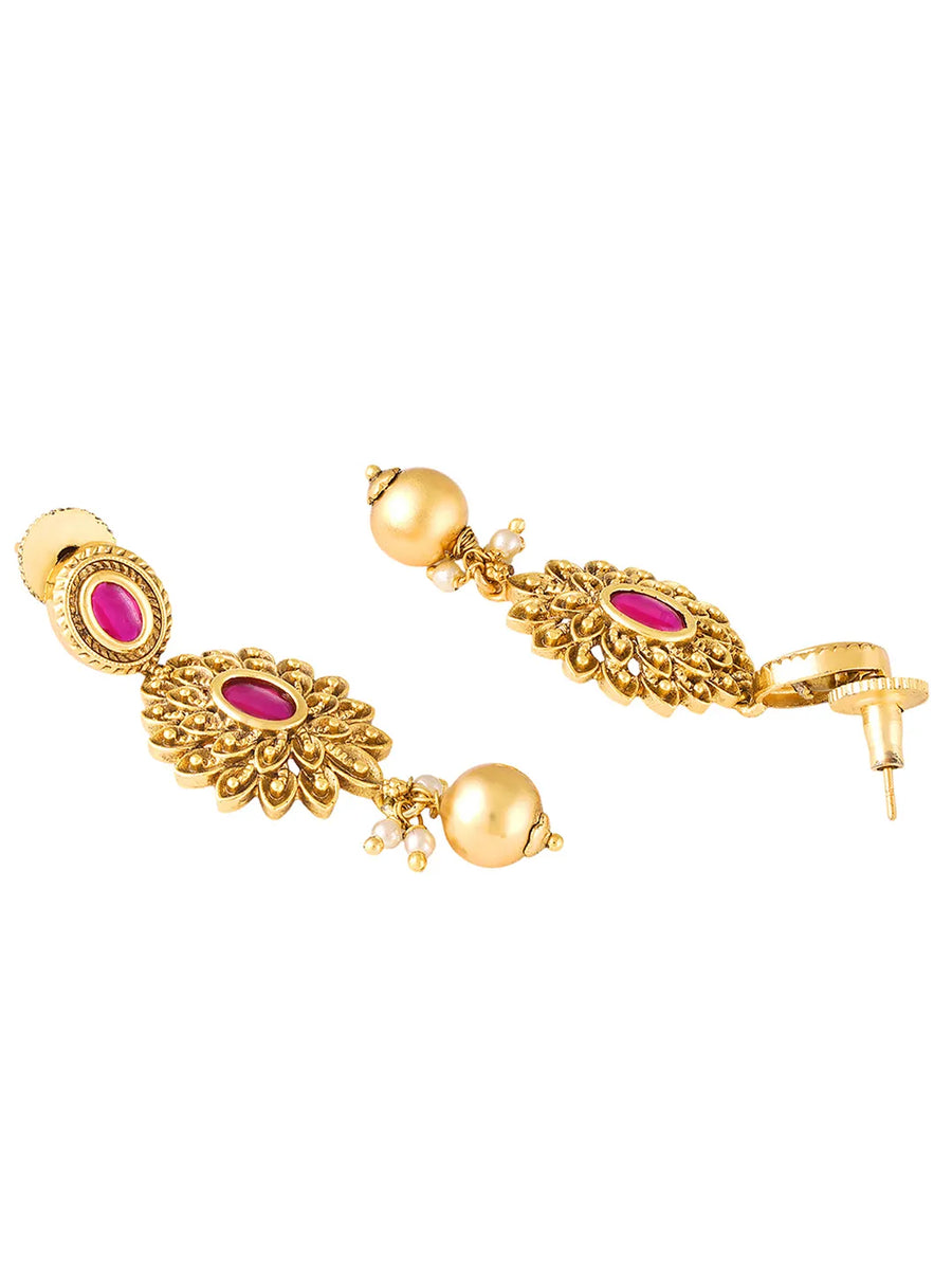 Pearl Drop Earrings – Elegant & Timeless | Peora