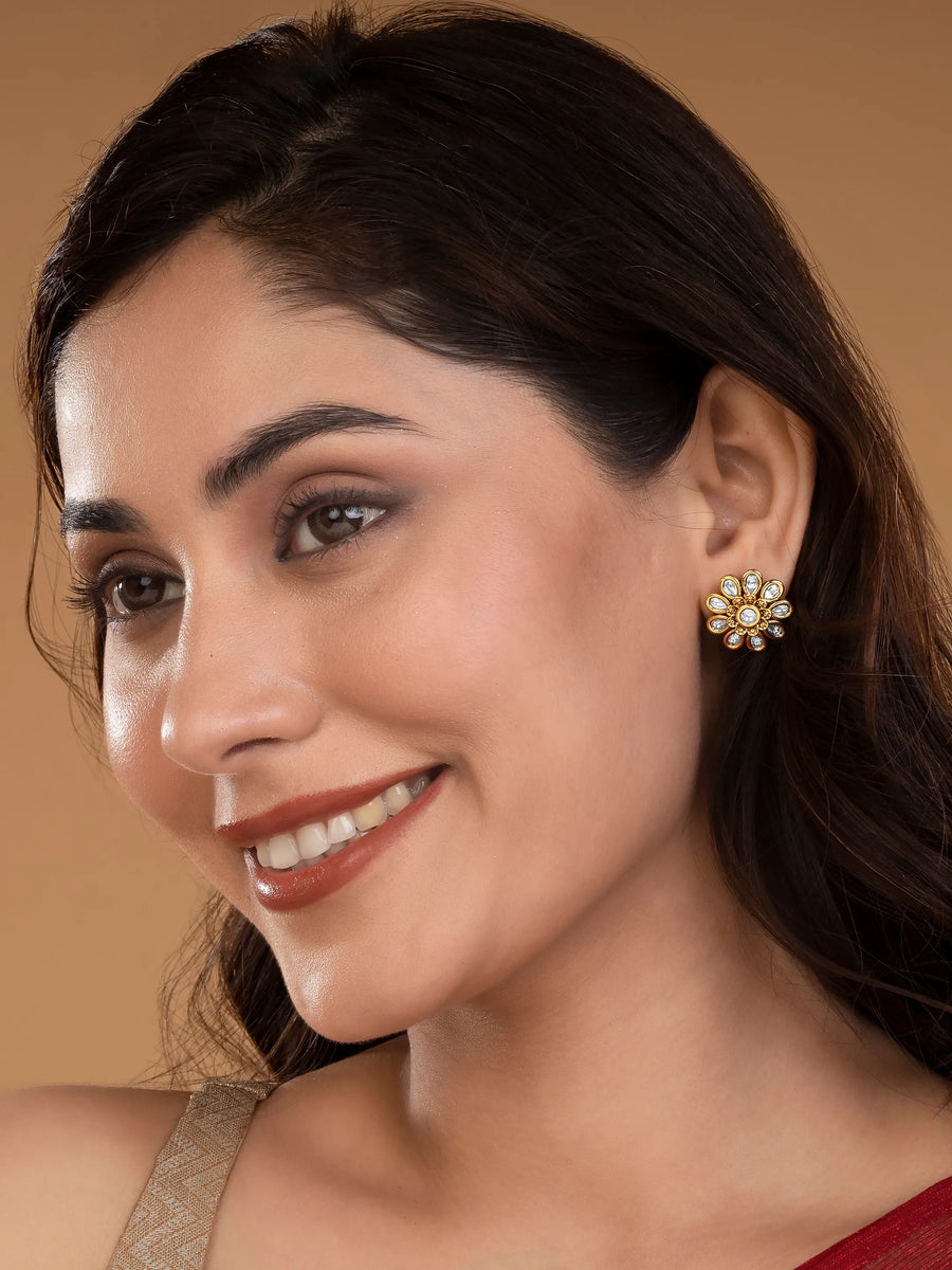 Charming Kundan Floral Stud Earrings