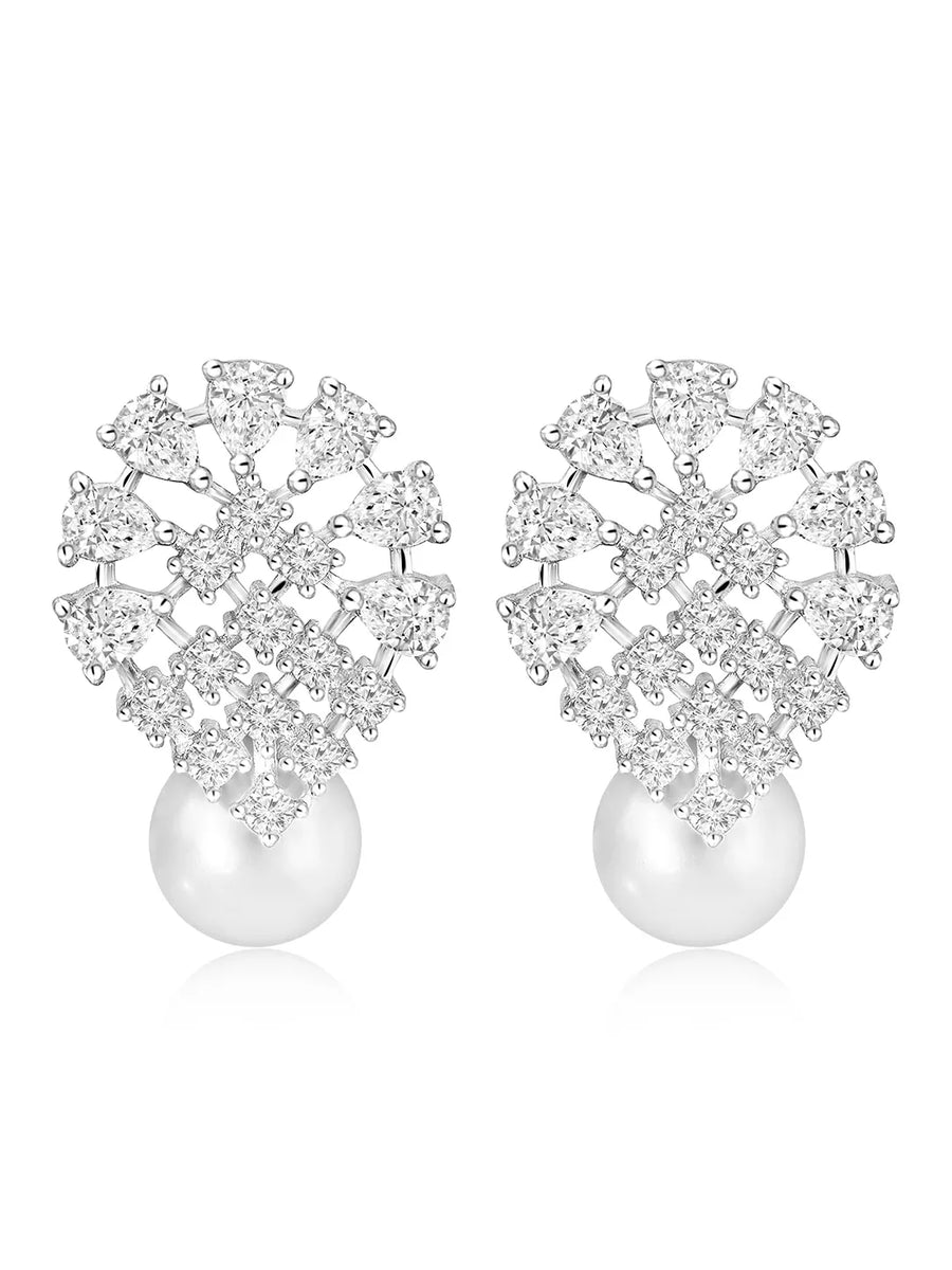 Pearl Stud Earrings – Timeless & Elegant | Peora