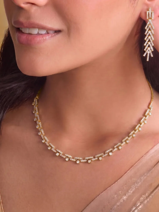 Peora Luxe Trail Gold Necklace Set