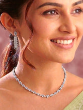 Peora Luxe Trail Silver Necklace Set