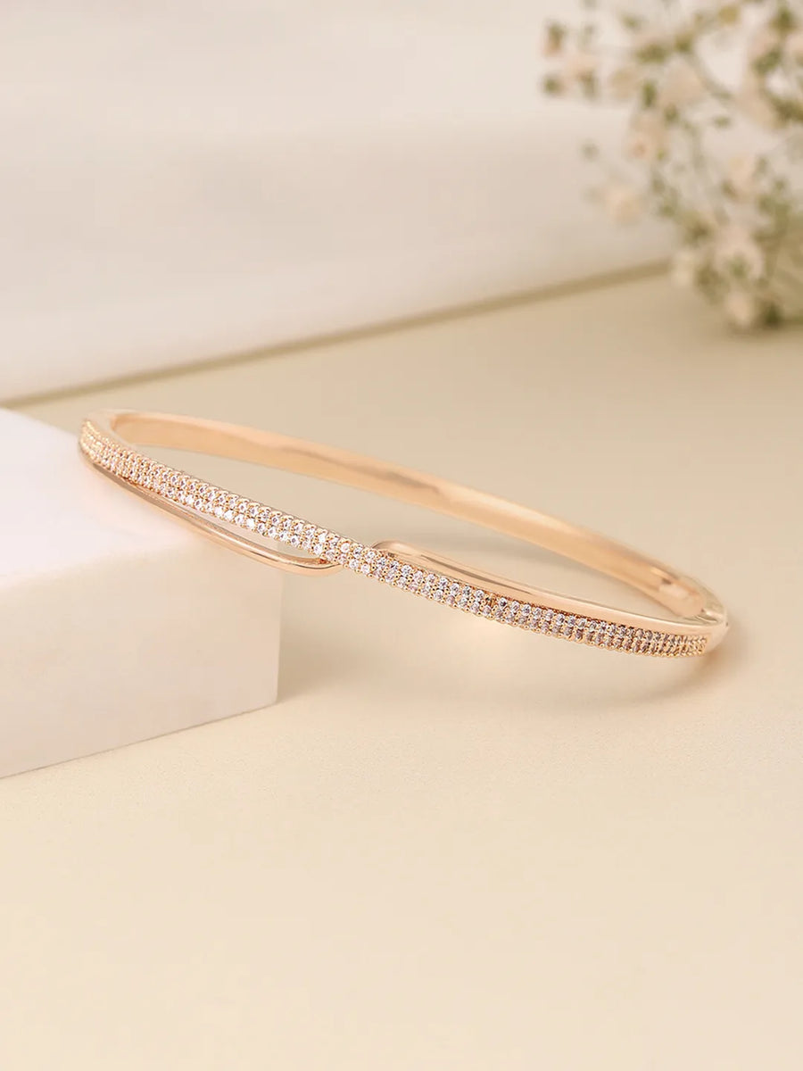 Chic Contemporary Textured Kada Bangle