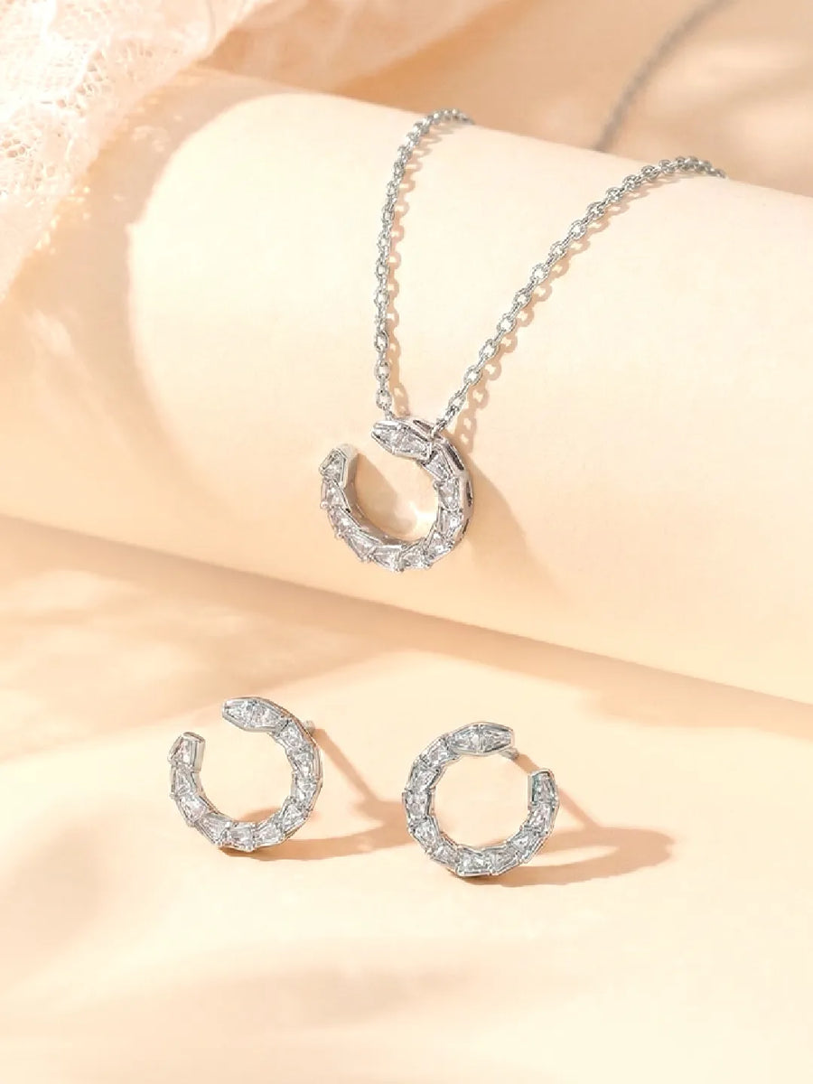 Chic Silver Baguette Circle Pendant Set