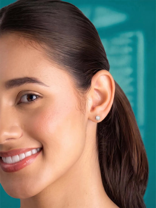 Peora Pearl Glow Stud Earrings - Silver