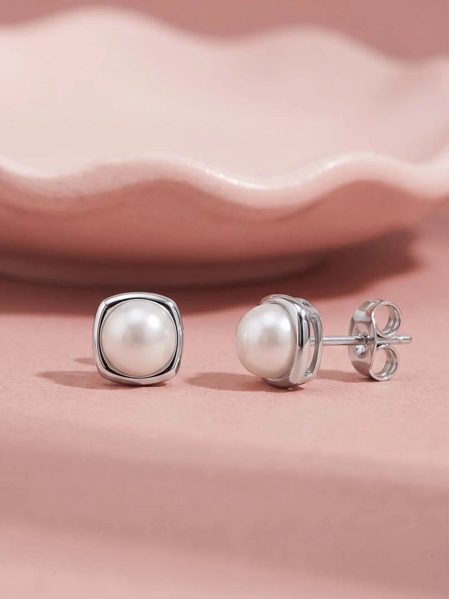 Peora Pearl Glow Stud Earrings - Silver