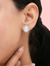Peora Daisy CZ Stud Earrings - Silver