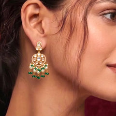 Peora Ratnavali Green Kundan Earrings - Gold
