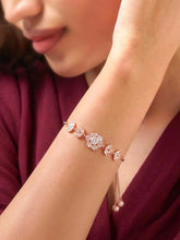 Peora Floral Traditional Bracelet - Gold